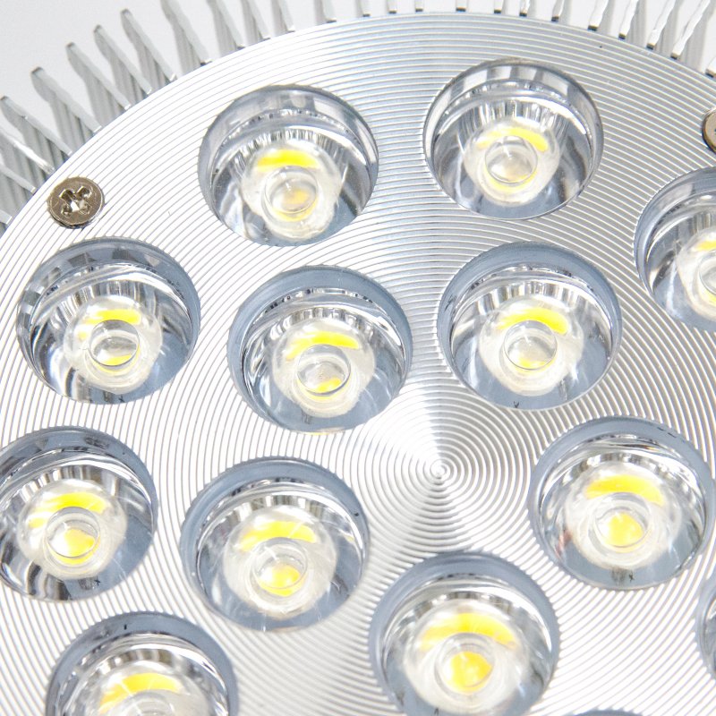 LED žárovka SUNPRO PAR38 - 15W/2700K